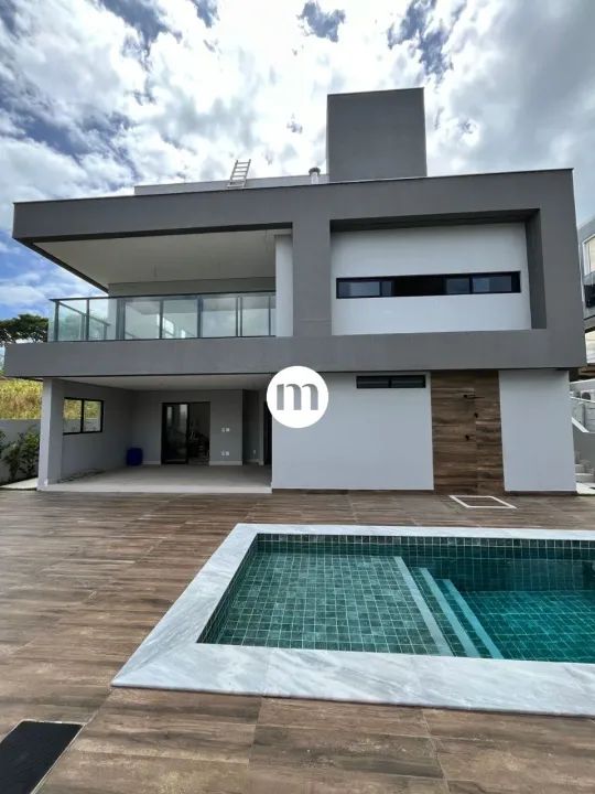 Casa no Condomínio Atlantis - 385m²