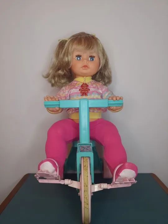 Boneca Amiguinha da Estrela Velocípede