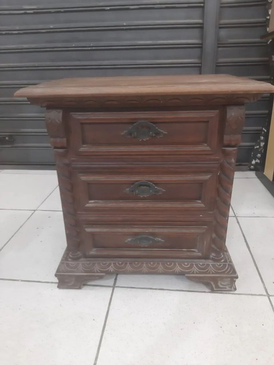 Criado Mudo Estilo Clássico Em Perfeito Estado - Raridade! - Foto 2