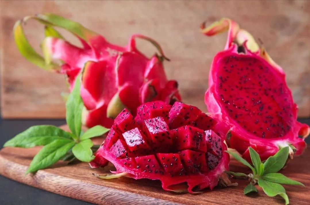 Mudas Auto-Férteis e Frutas Pitayas Organicas