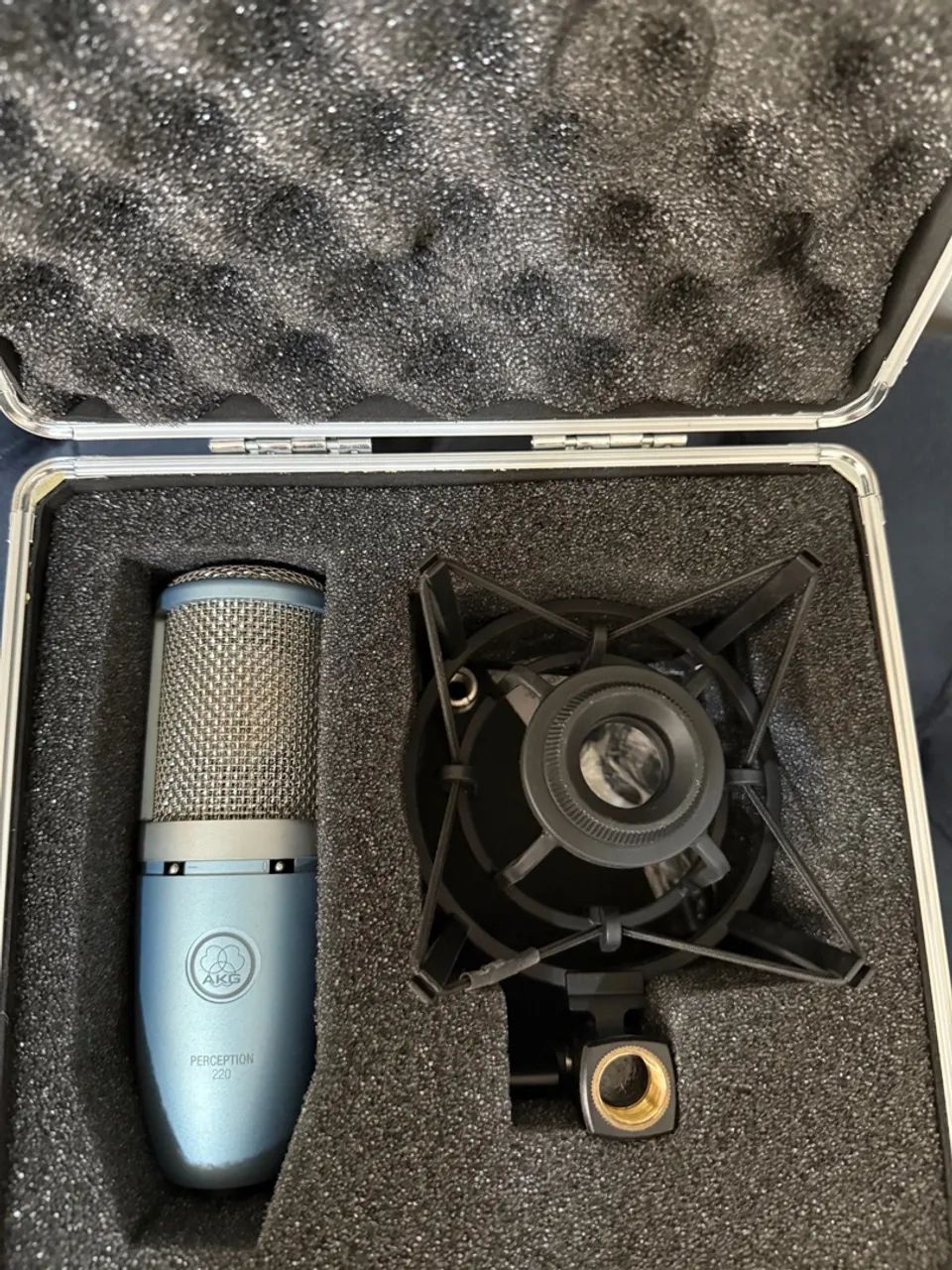 Microfone Condensador Akg perception 22064289672730370122