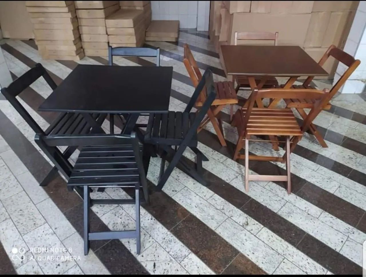 Jogo de mesa 70x70 com 4 cadeiras - Foto 4