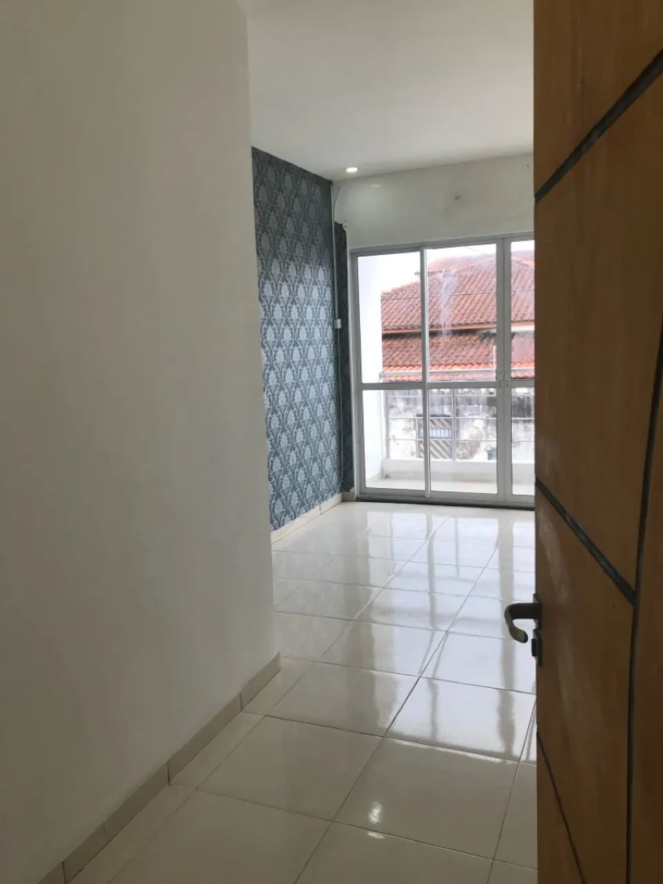 Alugo casa duplex no hileia