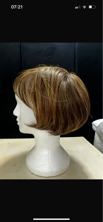 Peruca curta castanho com mechas loiras - Foto 2