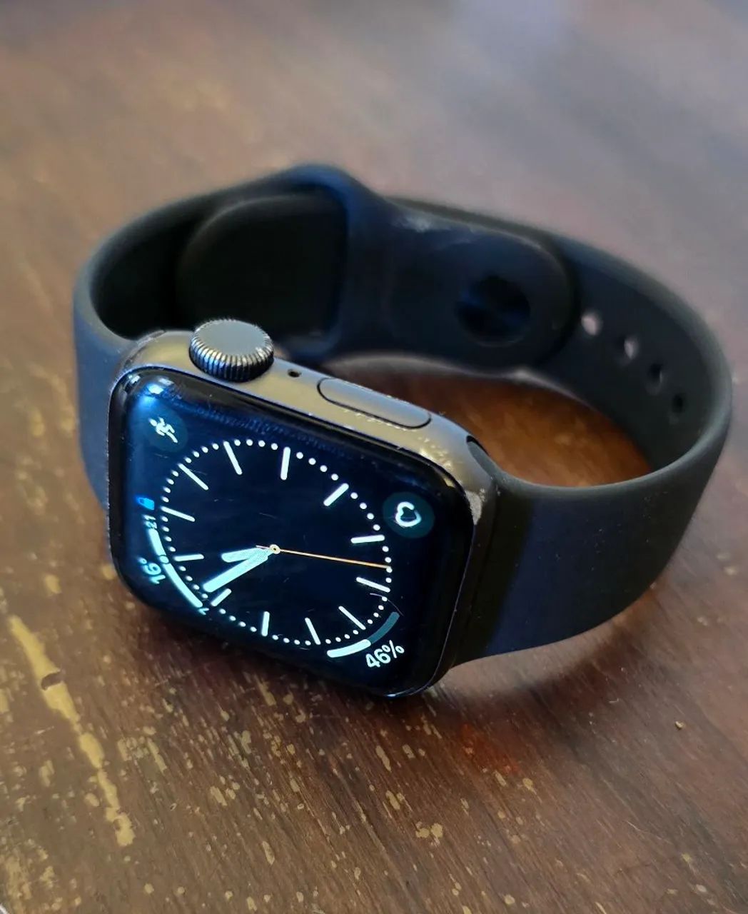 Apple Watch SE - Completo com acessórios extras