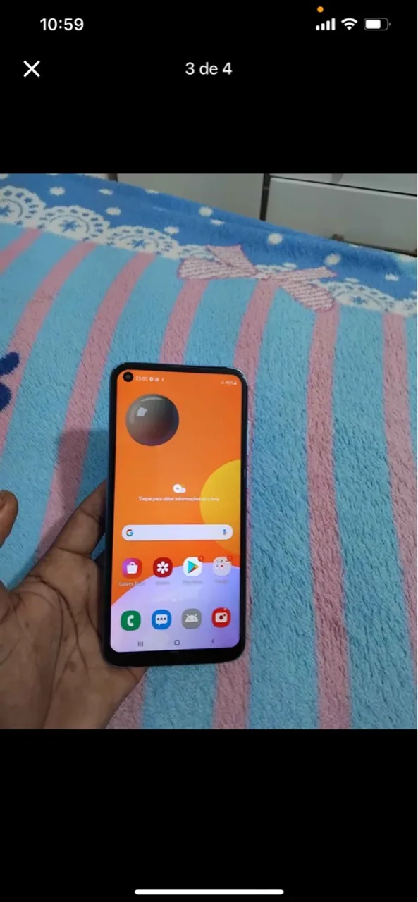 Vendo Samsung Galaxy a 11 por 250 porque não tenho carregador dele