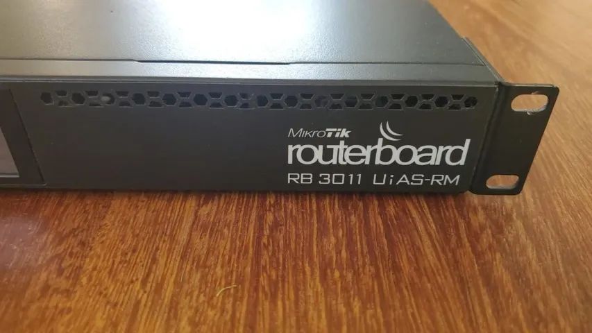 Roteador MikroTik RB3011UiAS-RM - Excelente Estado - Foto 2