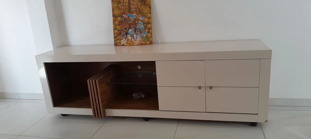 Rack Off-white 100% MDF com rodinhas.