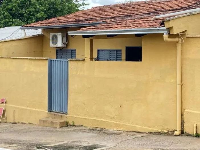 Vendo/Troco por imóvel menor valor - Terreno com 5 quitinetes alugadas no Setor Pedro Ludo - Foto 4