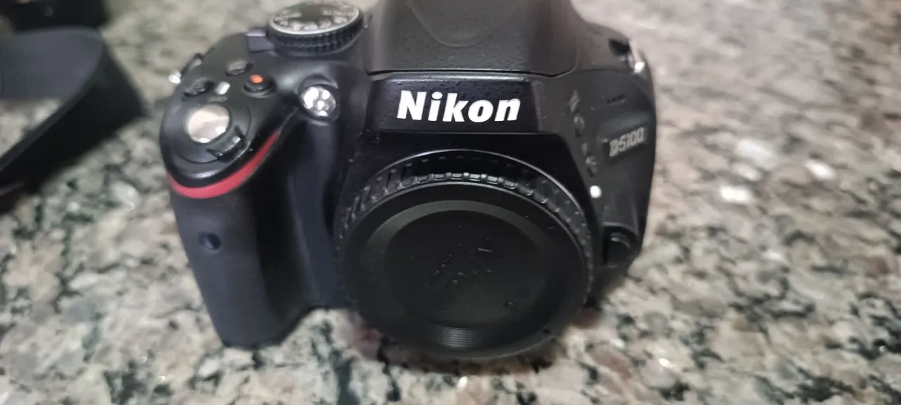 Câmera Nikon D5100