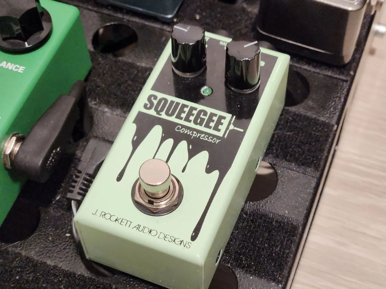 Pedal de Compressor J. Rockett Audio Designs Squeegee