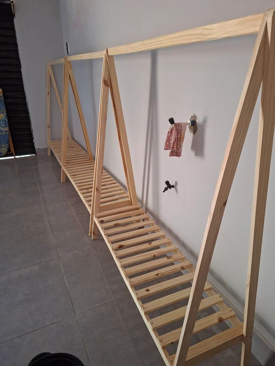 Araras de roupas - Foto 5