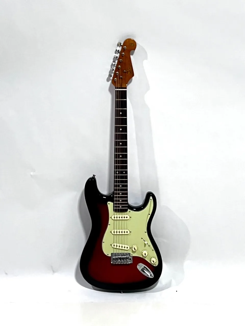 Guitarra SX VTG séries Fender Stratocaster Sunburst