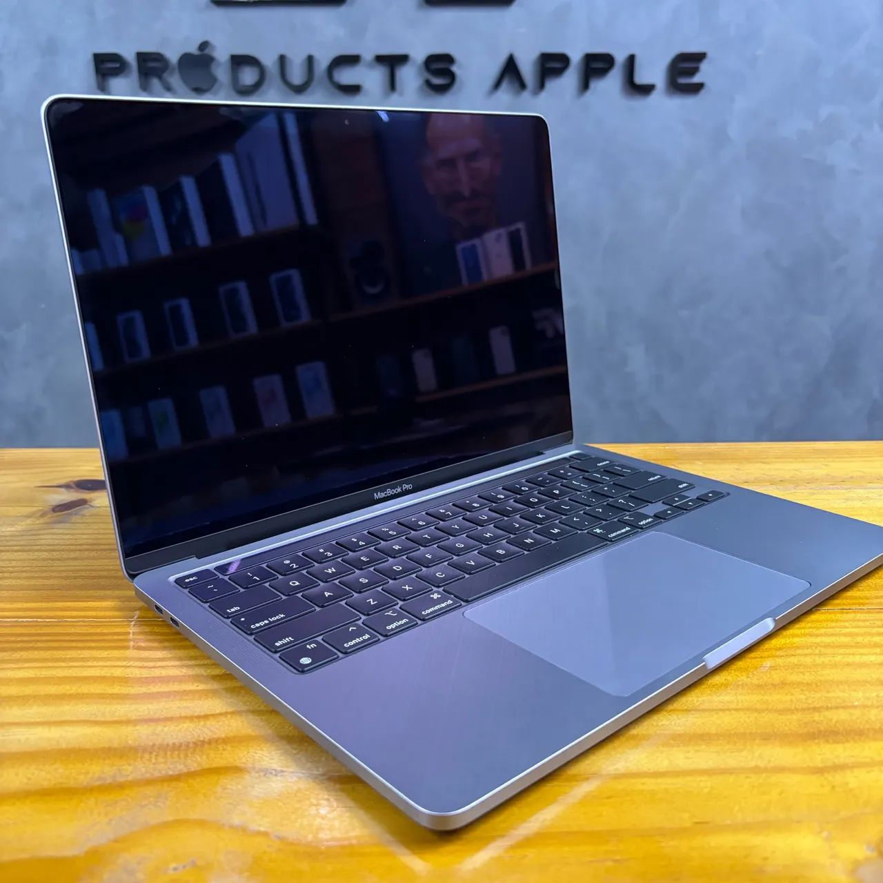 MACBOOK PRO M2 13,6 CINZA ESPACIAL 8GB RAM 256GB SSD- OPORTUNIDADE
