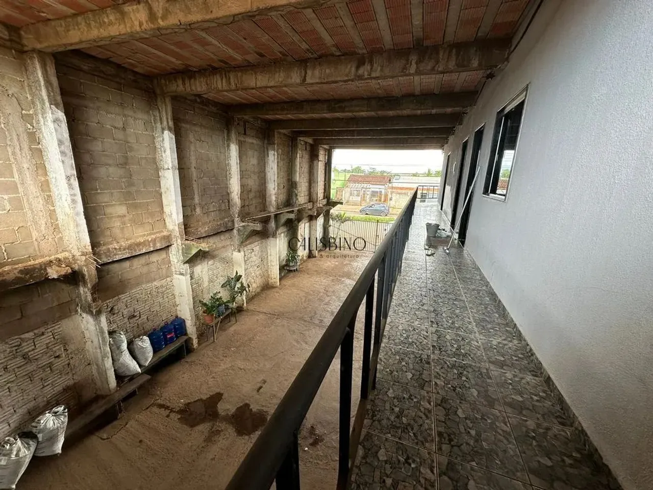 Galpão comercial Com Salas Comerciais - Guaporé com Rio de Janeiro - Subesquina