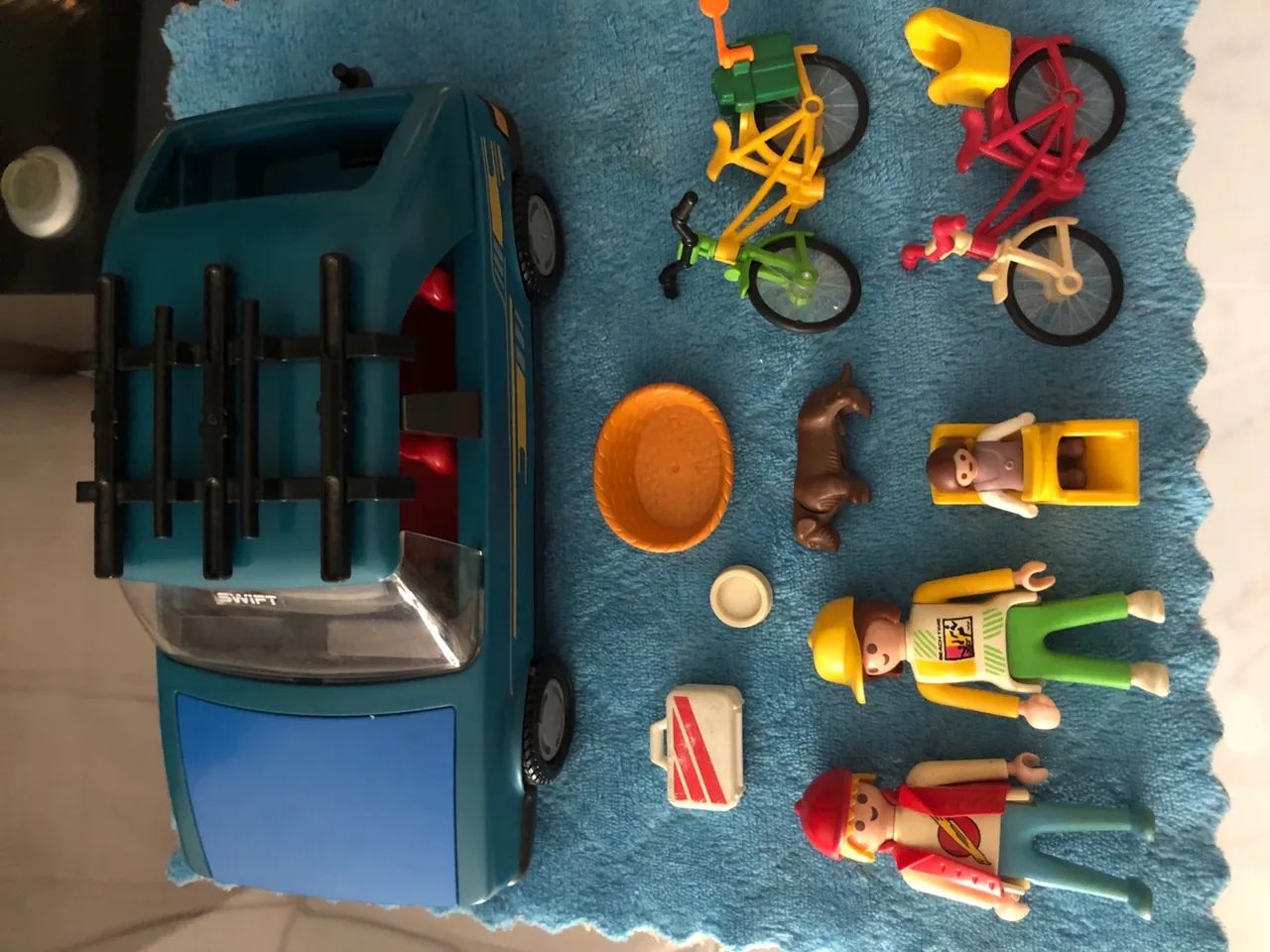 Playmobil Estrela Família de férias em carro e bicicleta - Foto 5