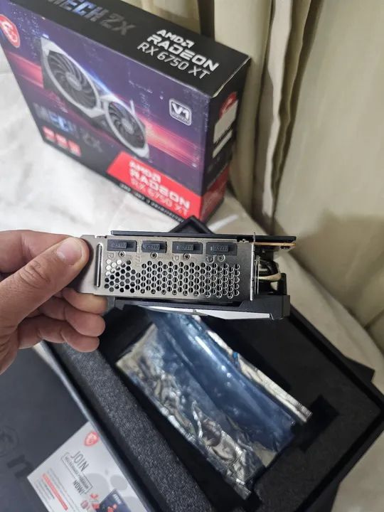 Placa de Vídeo rx 6750 xt novinha na caixa  - Foto 4
