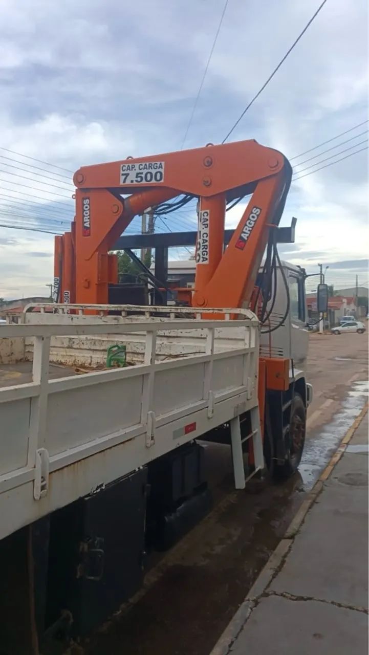 Caminhão Munck Mercedes-Benz - Foto 5