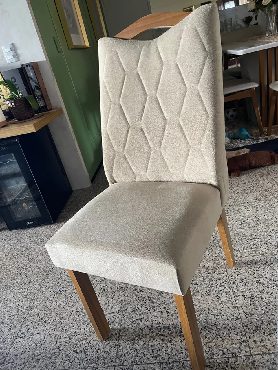 Cadeira de Jantar Estofada com Design Moderno