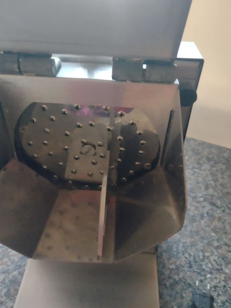 Máquina de Ralar Queijo, Côco, Linguiça, Aipim e etc. Uso Industrial  - Foto 3