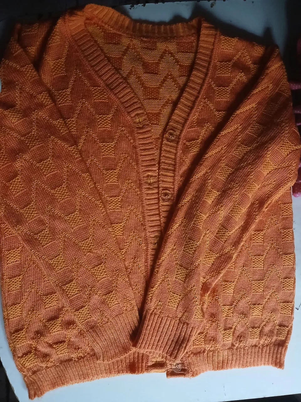 Cardigã Laranja com Detalhes em Tricô