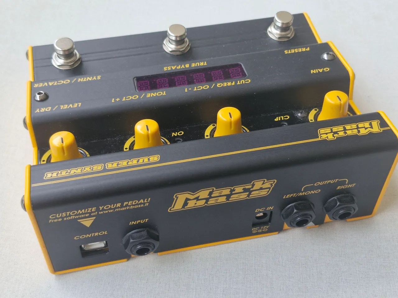 Pedal Mark Bass Super Synth Sintetizador Octaver para baixo