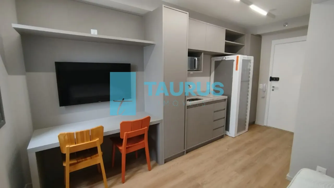 Studio para locação, 1 dormitório, mobiliado, Santo Amaro.