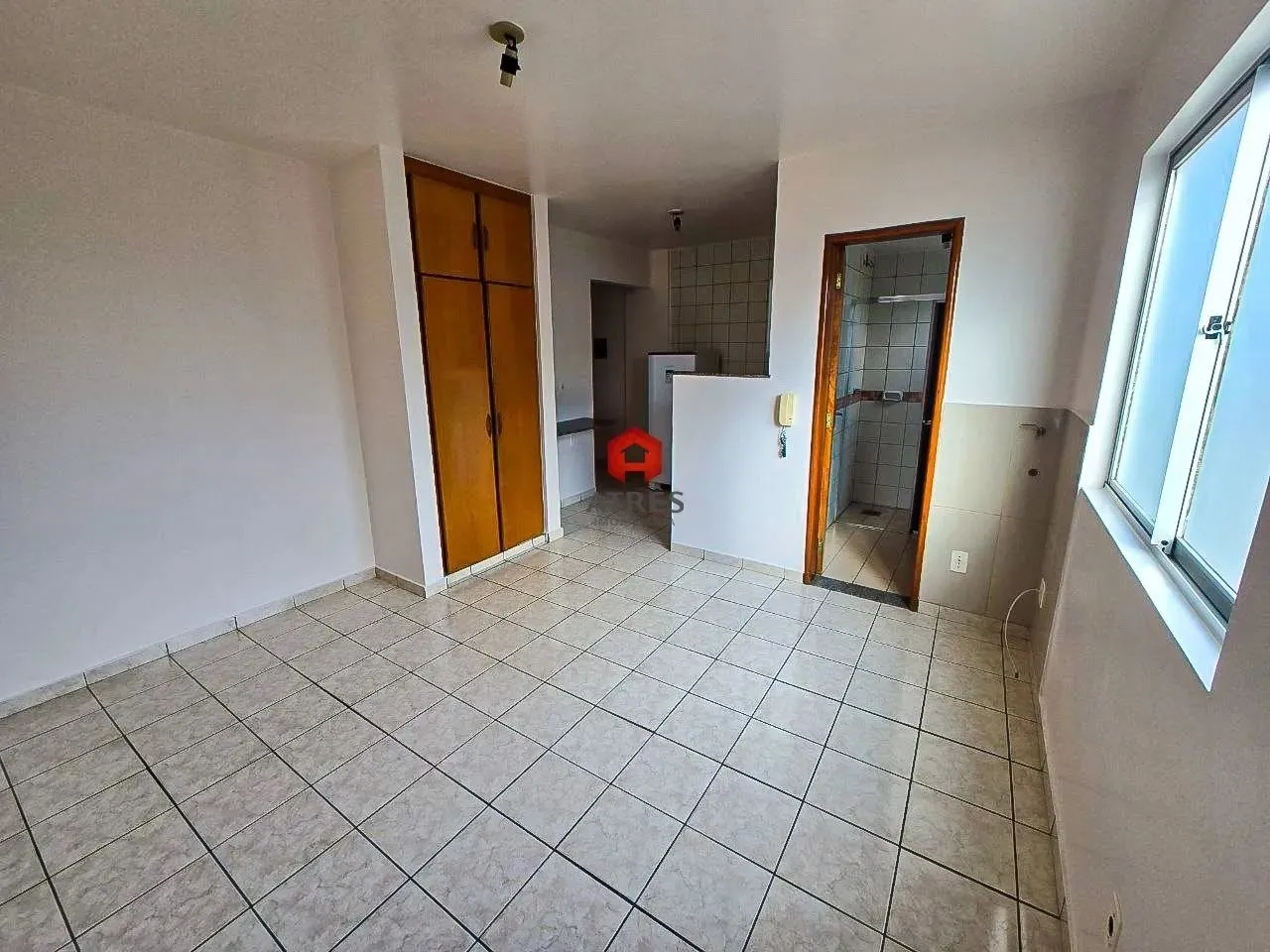 Studio mobiliado para locação com 25m² localizado no Setor Leste Universitário.