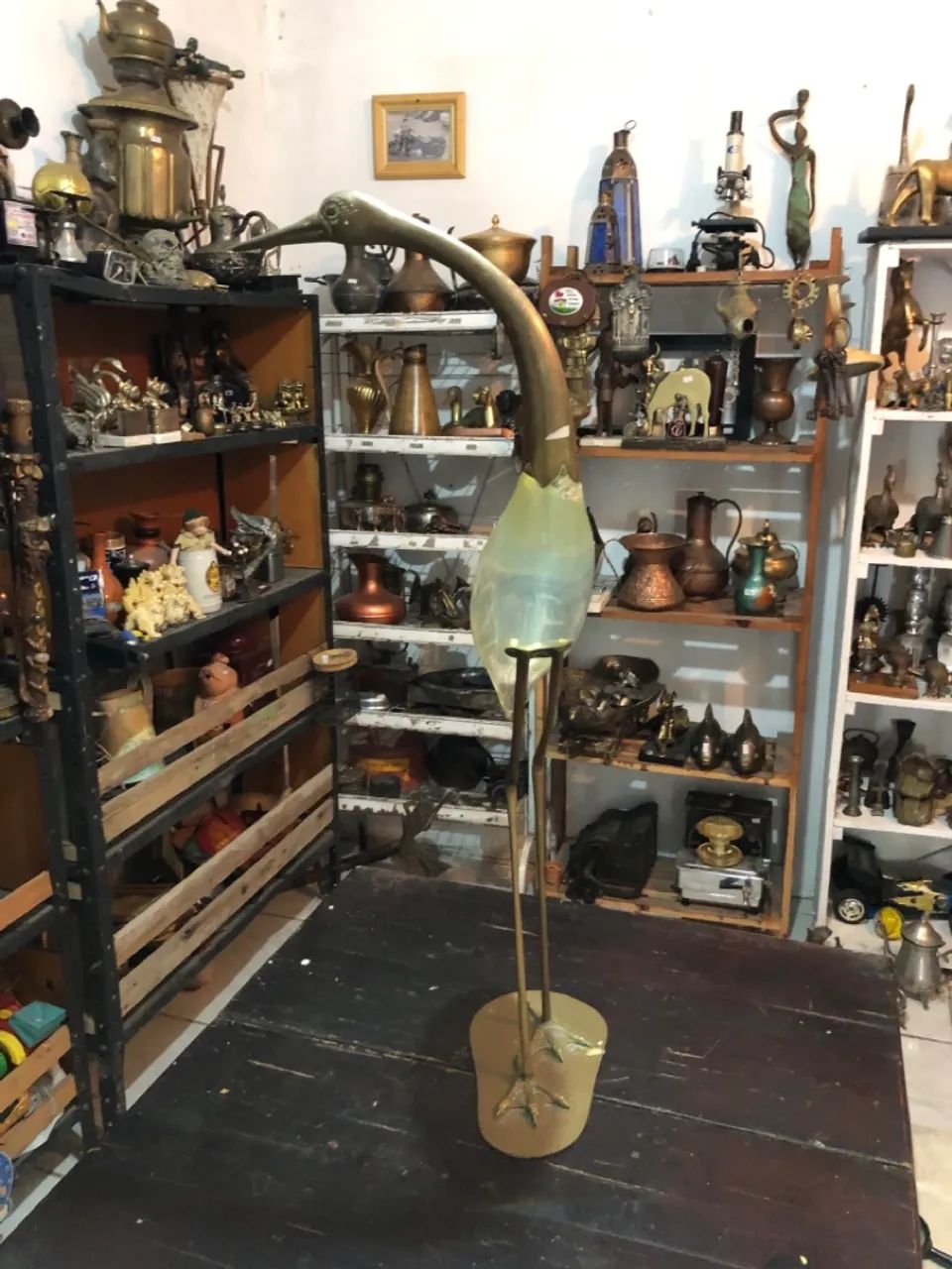 Escultura de Garça Antiga em Metal e Vidro - Foto 5