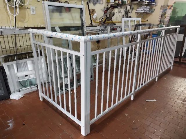 protecao de piscina em aluminio ou vidro temperado, cores e modelos, 12 x cartao - Foto 4