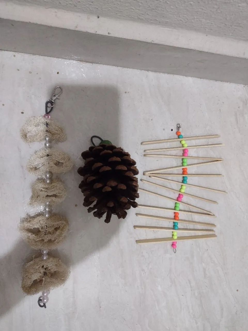 Kit brinquedos para calopsitas periquitos papagaios aves - Foto 2