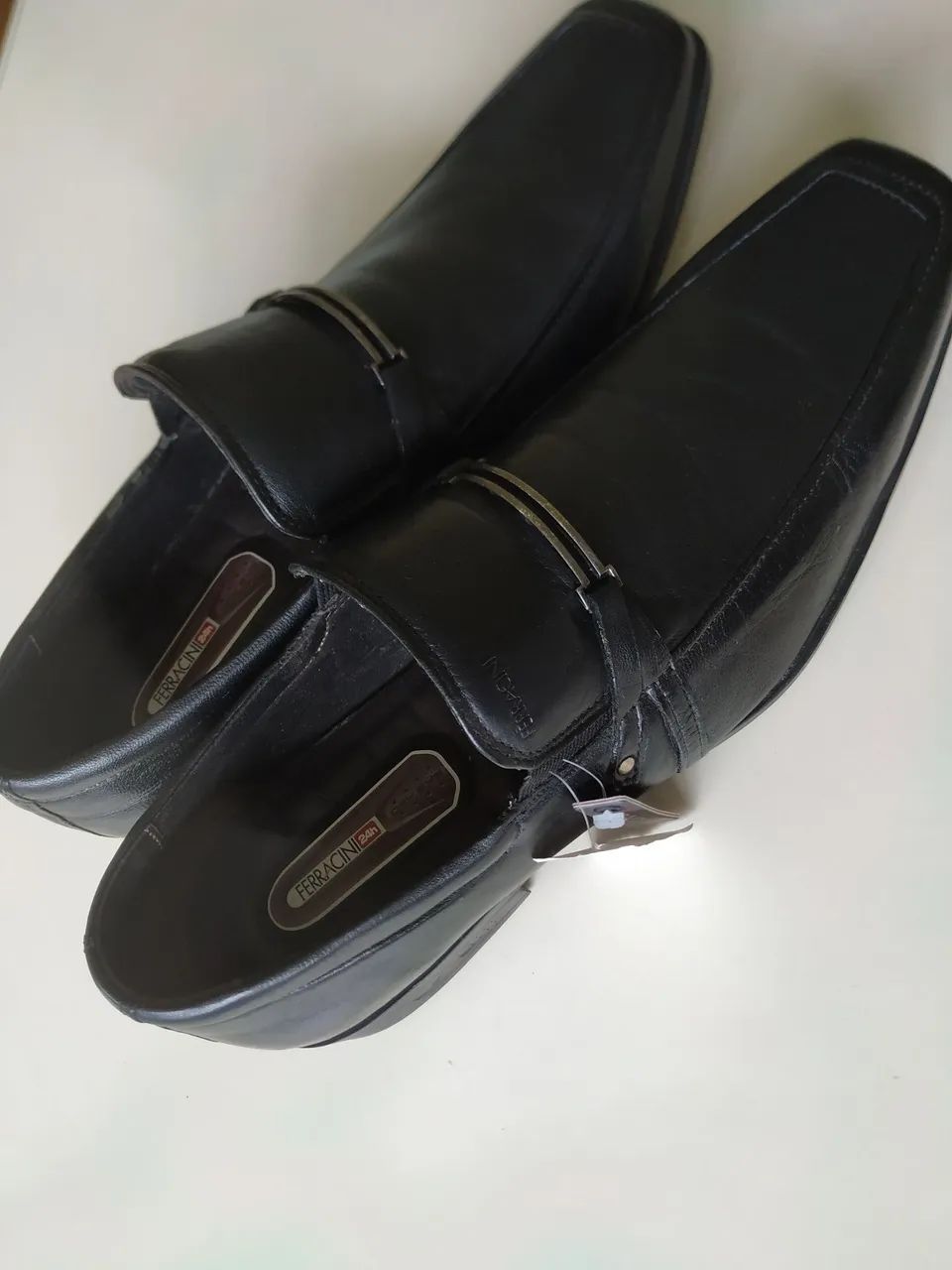 Par de sapatos Ferracini Couro! - Foto 3