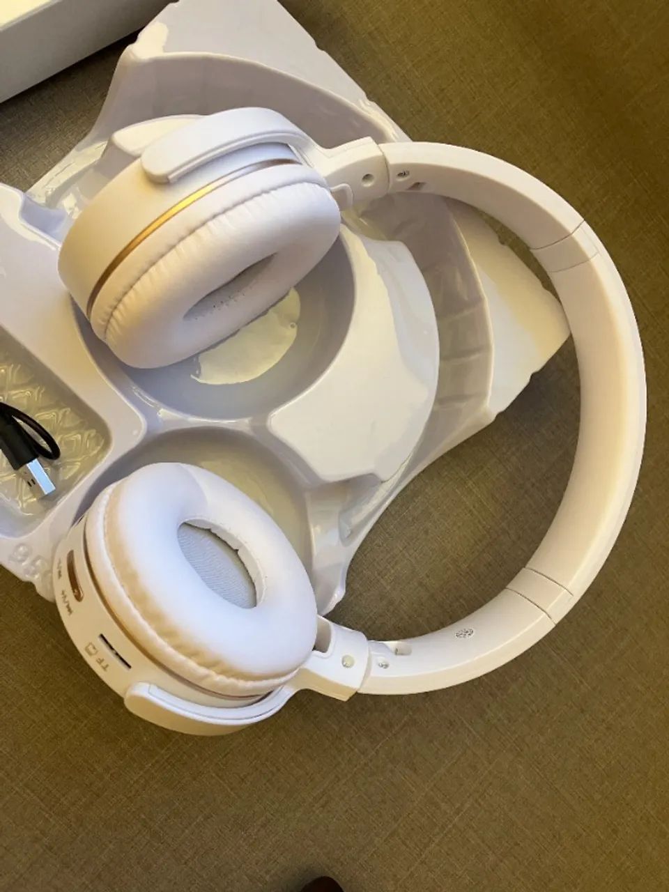 Fone De Ouvido Jb950 Bluetooth Wireless Bass Branco 