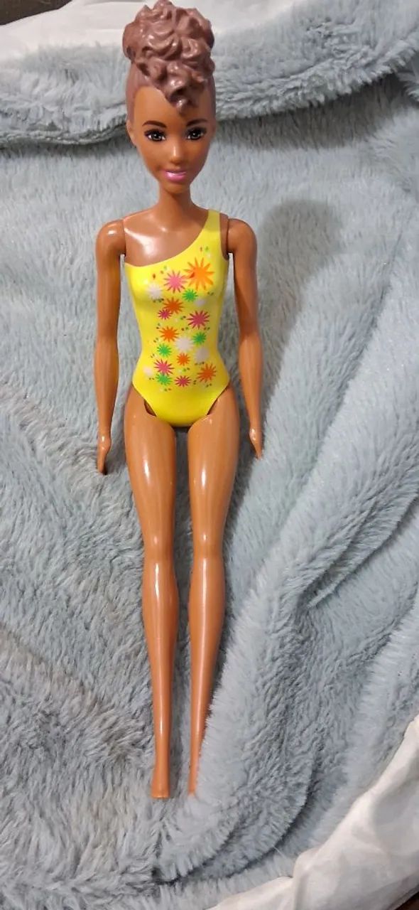 Boneca Barbie color reveal - Foto 4