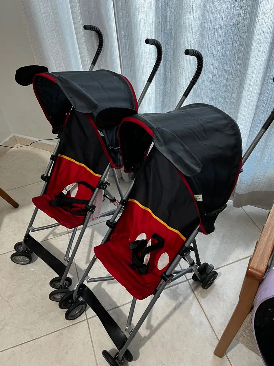 2 Carrinhos guarda chuva de Bebê Mickey cisco - Foto 2