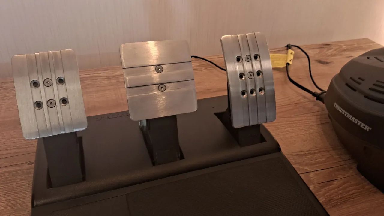 Volante Thrustmaster Sparco para Consoles/PC - Foto 3