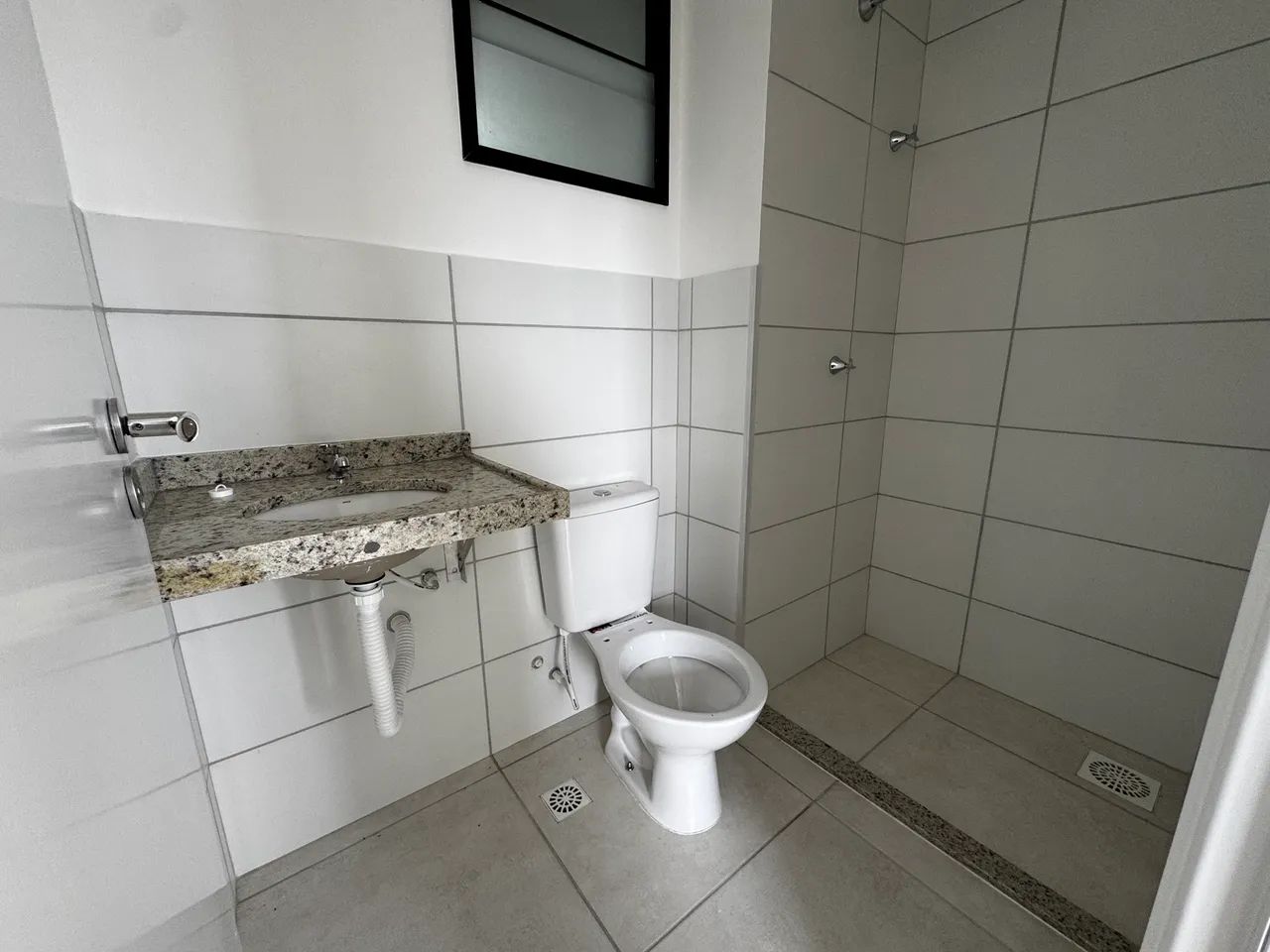 Apartamento de 2 qts e 2 banheiros - à 500m do Lago Jacareí - Foto 2