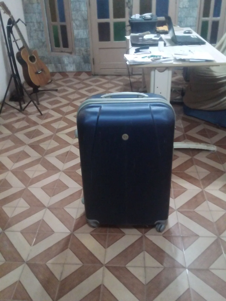 Mala de Viagem à Venda ? Excelente Estado e Pronta para Novas Aventuras!
