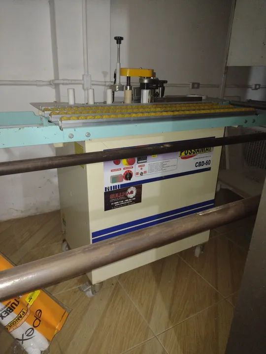  coladeira de fita de borda Possamai CBD-60