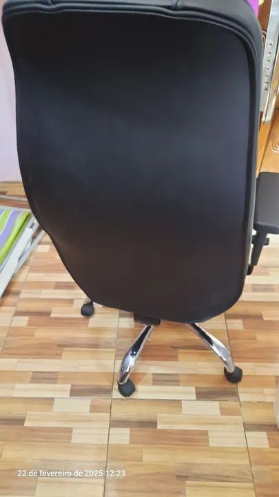 Cadeira de Escritório Giratória com Rodinhas - Foto 3