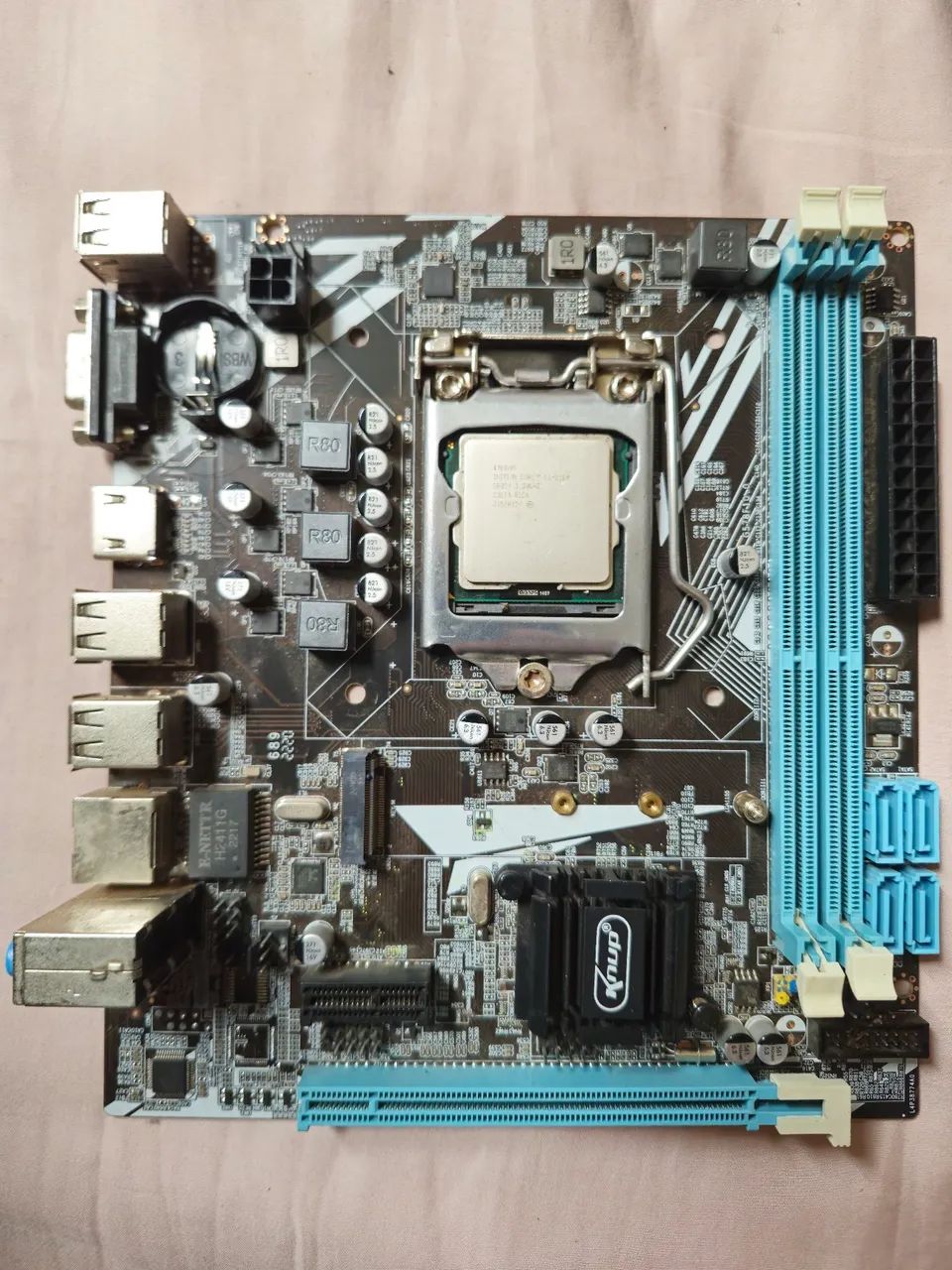 Kit i3 2120 3.3GHz + Placa Mãe KNUP H61 Slot M.2 + 8GB RAM (2x4GB)