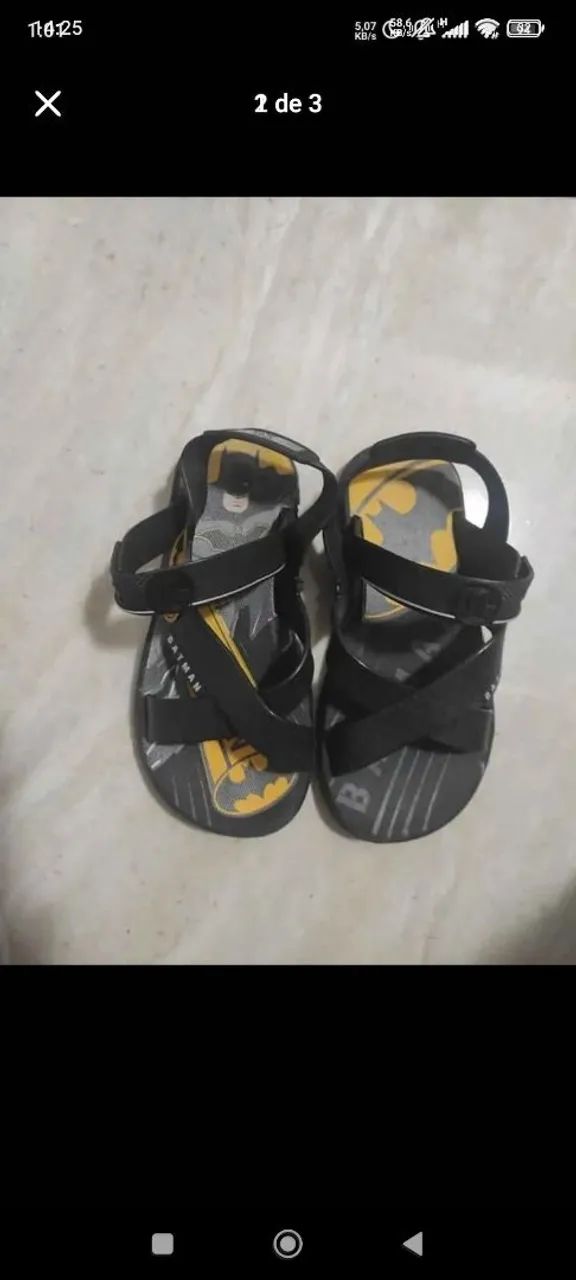 Sandália do Batman com brinde maleta número 30
