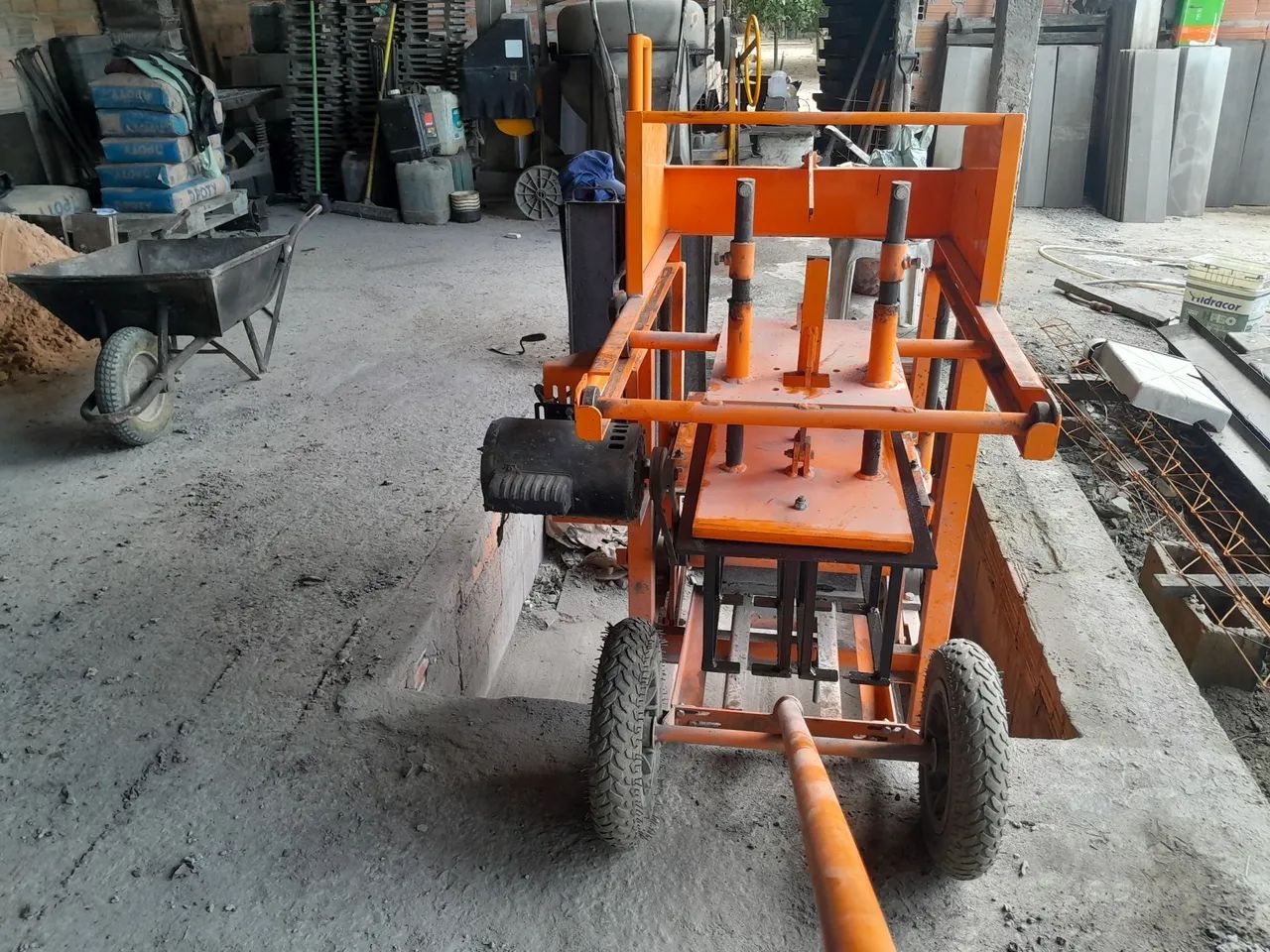 Maquina de Bloco Manual 321 - Foto 6