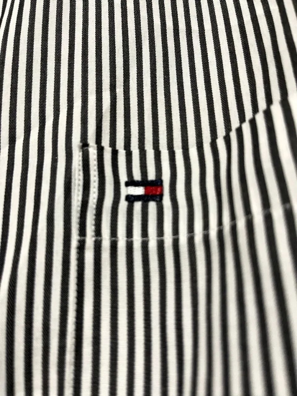 Camisa Social Listrada (preto e branco) Tommy - Foto 2