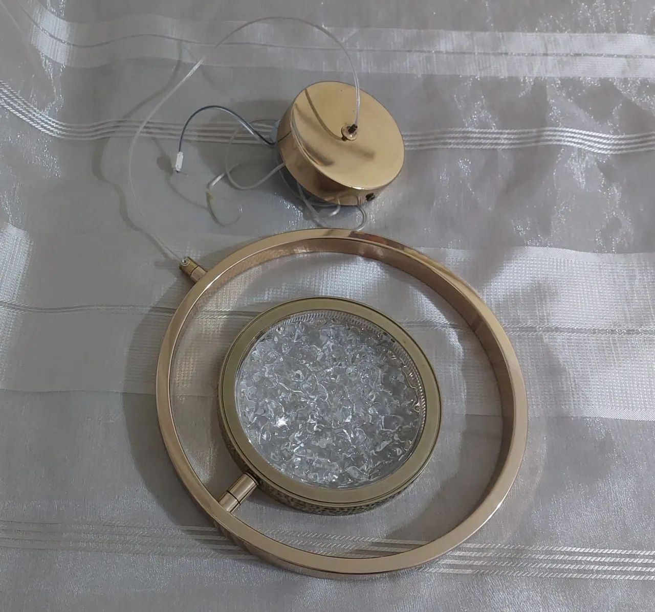 Lustre elegante cor dourado 110v  - Foto 3