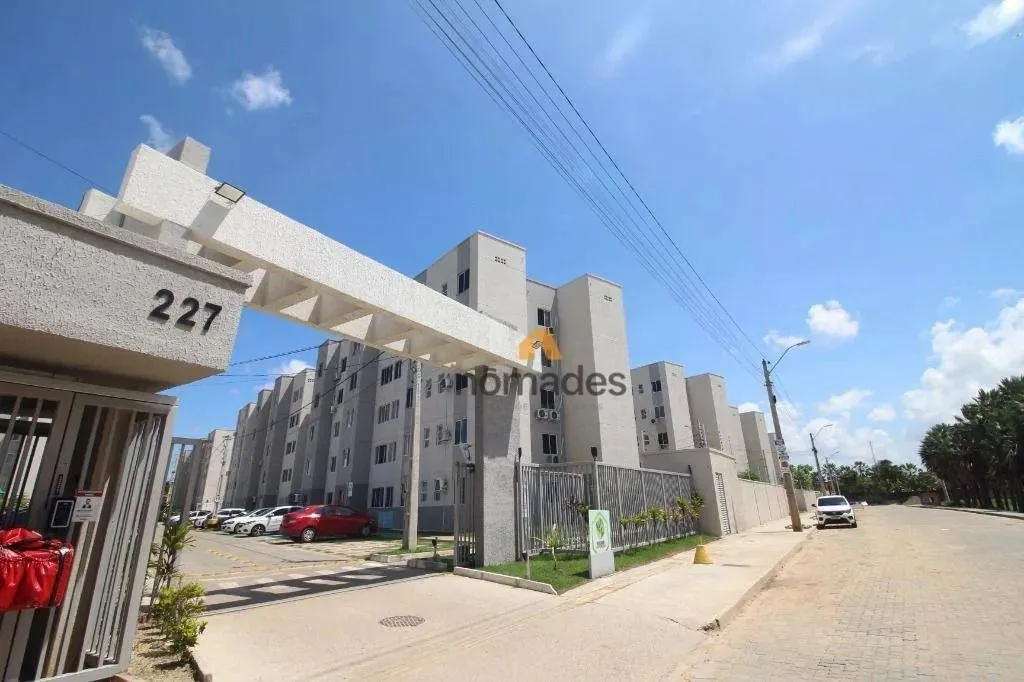 Apartamento com 2 dormitórios para alugar, 41,74 m² por R$ 1.200,00/mês - Barroso - Fortal