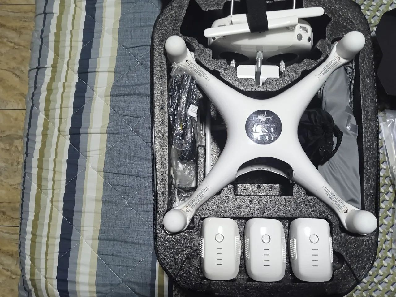 Drone DJI Phantom 4 - Foto 6