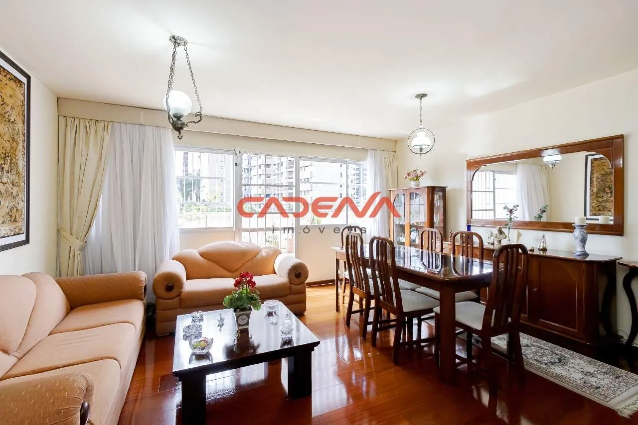 Apartamento com 3 quartos e 1 vaga para aluguel no Água Verde