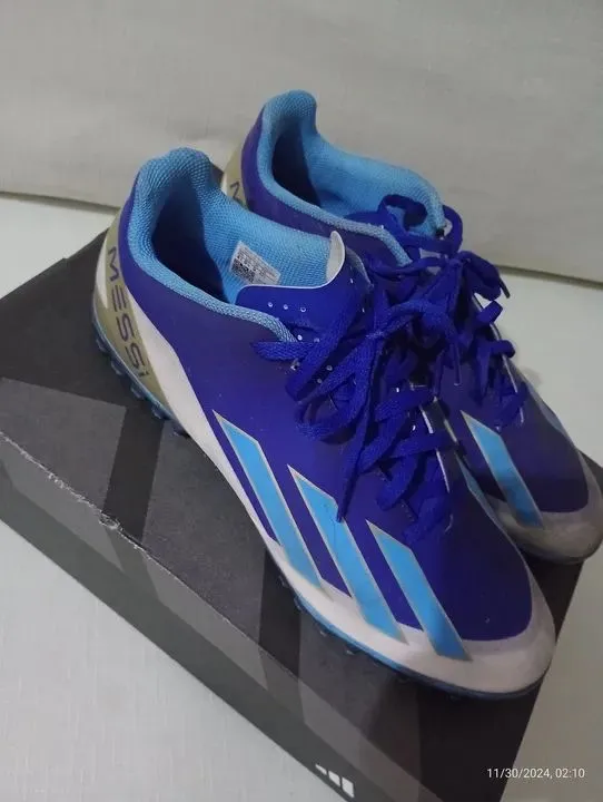Chuteira adidas n42