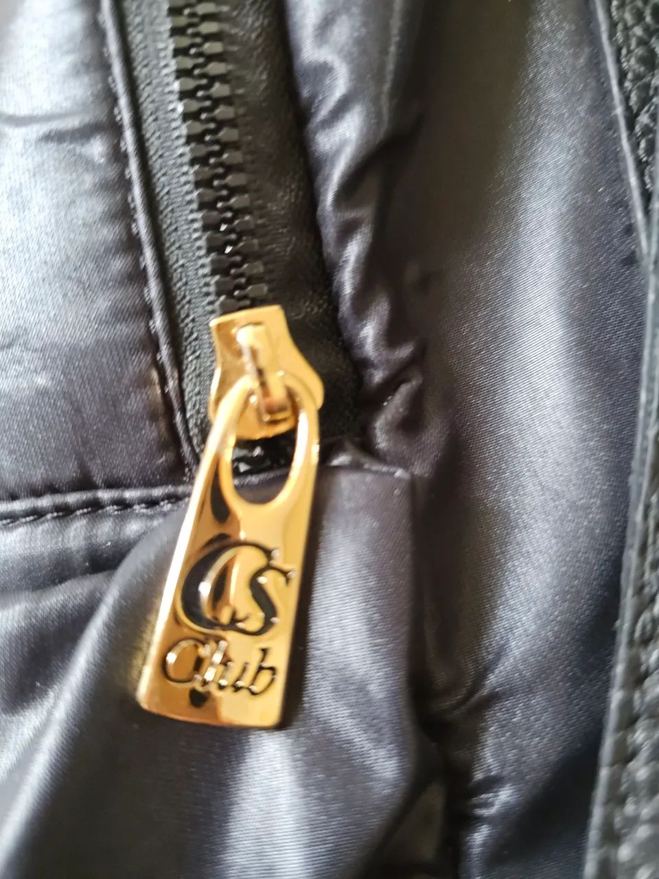 Bolsa semi nova